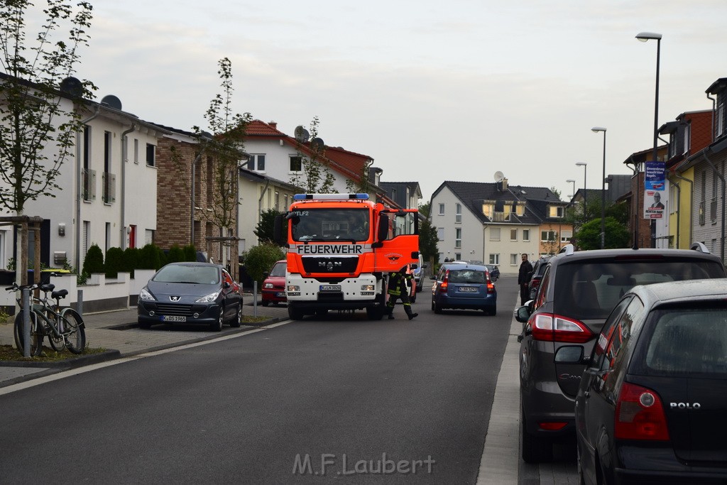 Feuer 2 Y Koeln Suerth Elisabeth Selbertstr P274.JPG - Miklos Laubert